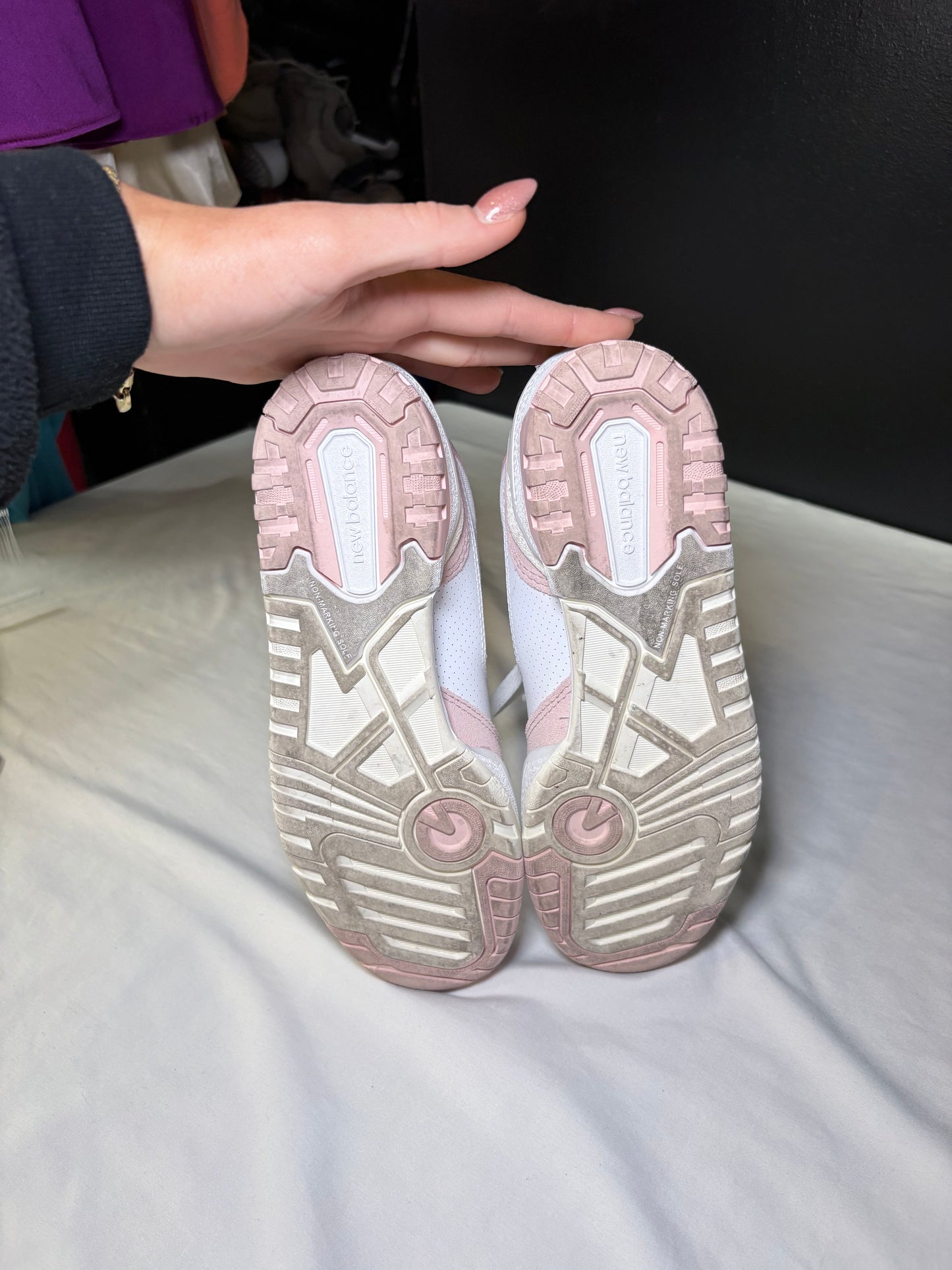 New Balance 550 Sneakers – Pink & White Retro Style