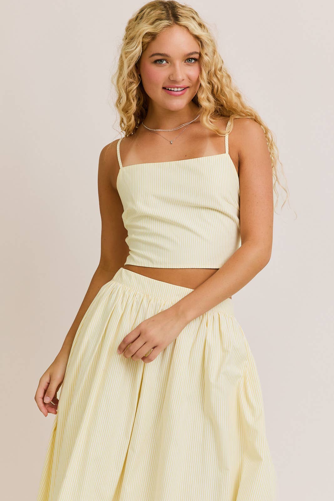 LE LIS - BACK TIE DETAIL SPAGHETTI TOP WITH BUBBLE HEM MIDI SKIRT: WHITE-YELLOW STRIPE / XS