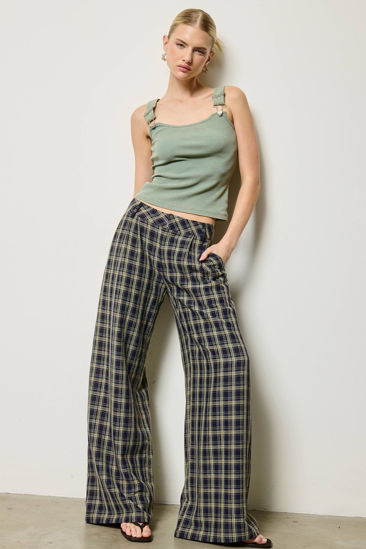 Mimosa - Plaid Pleated Wide Leg Trousers: Navy / M