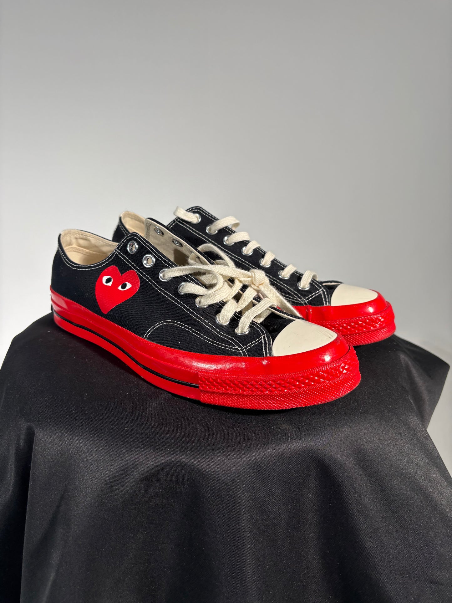 Comme des Garçons Play x Converse Low-Top Sneakers