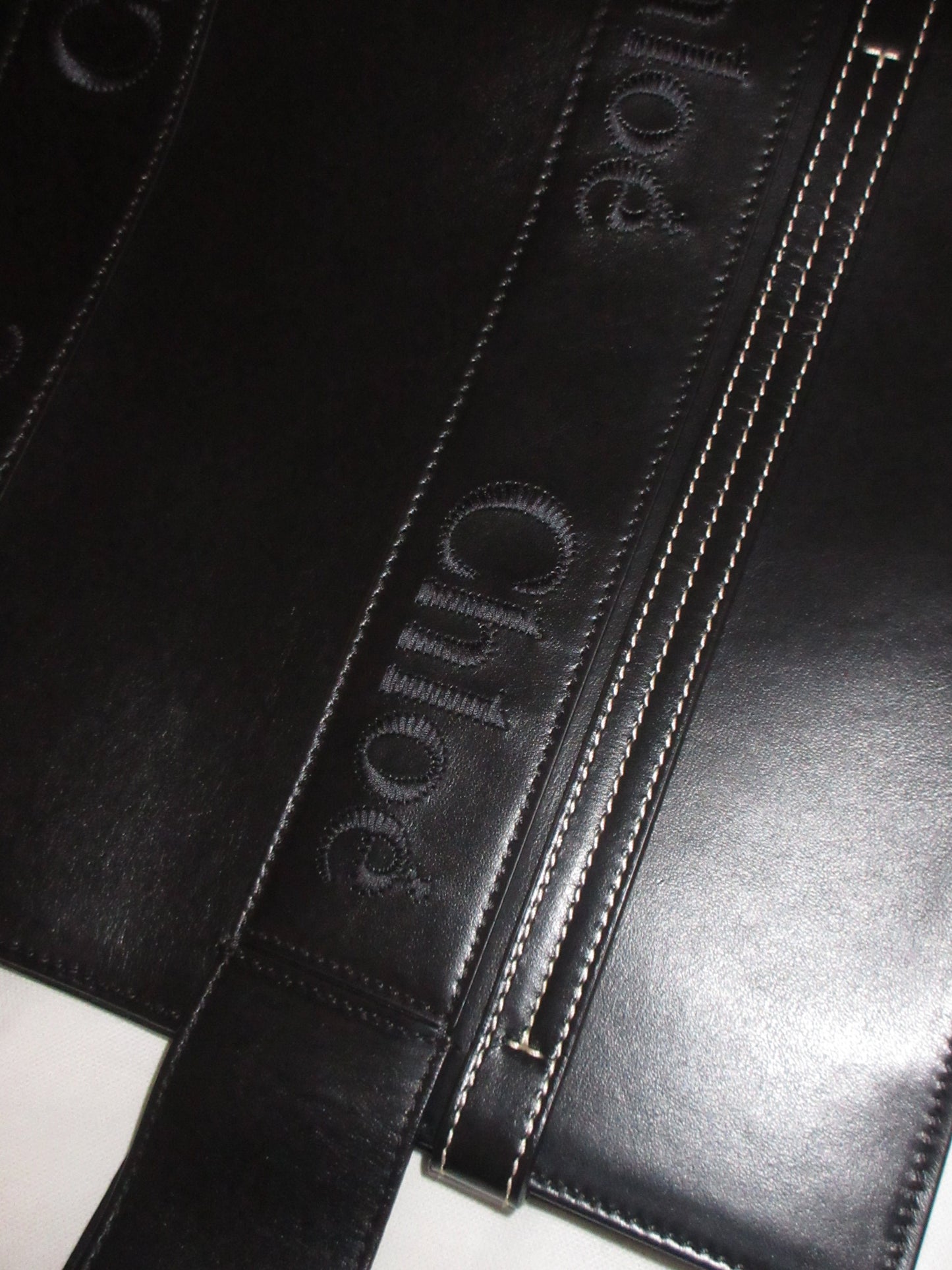 Chloé Woody Medium Leather Tote – Black Calfskin