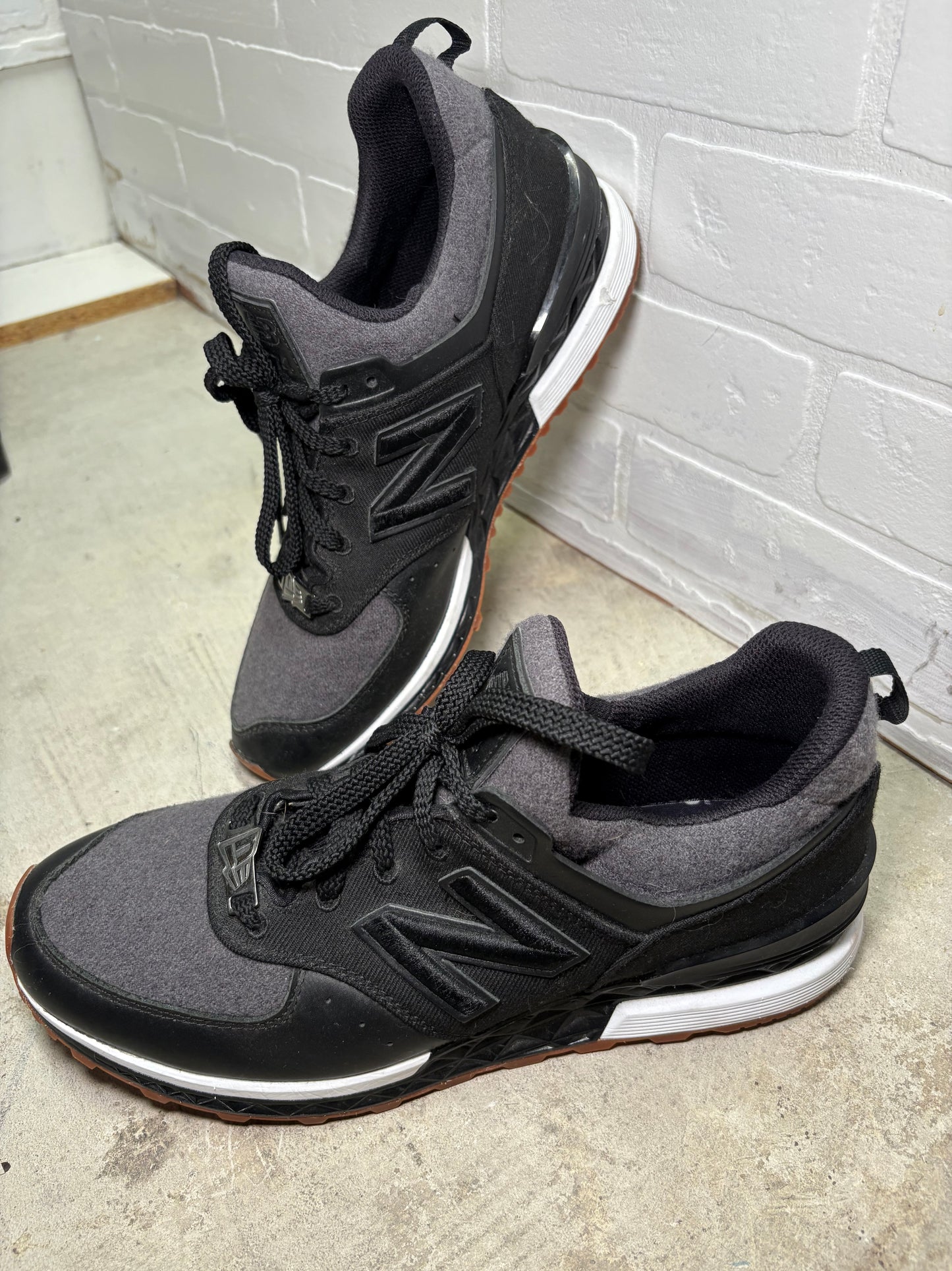 New Balance 574 Black Gray Athletic Casual Sneakers