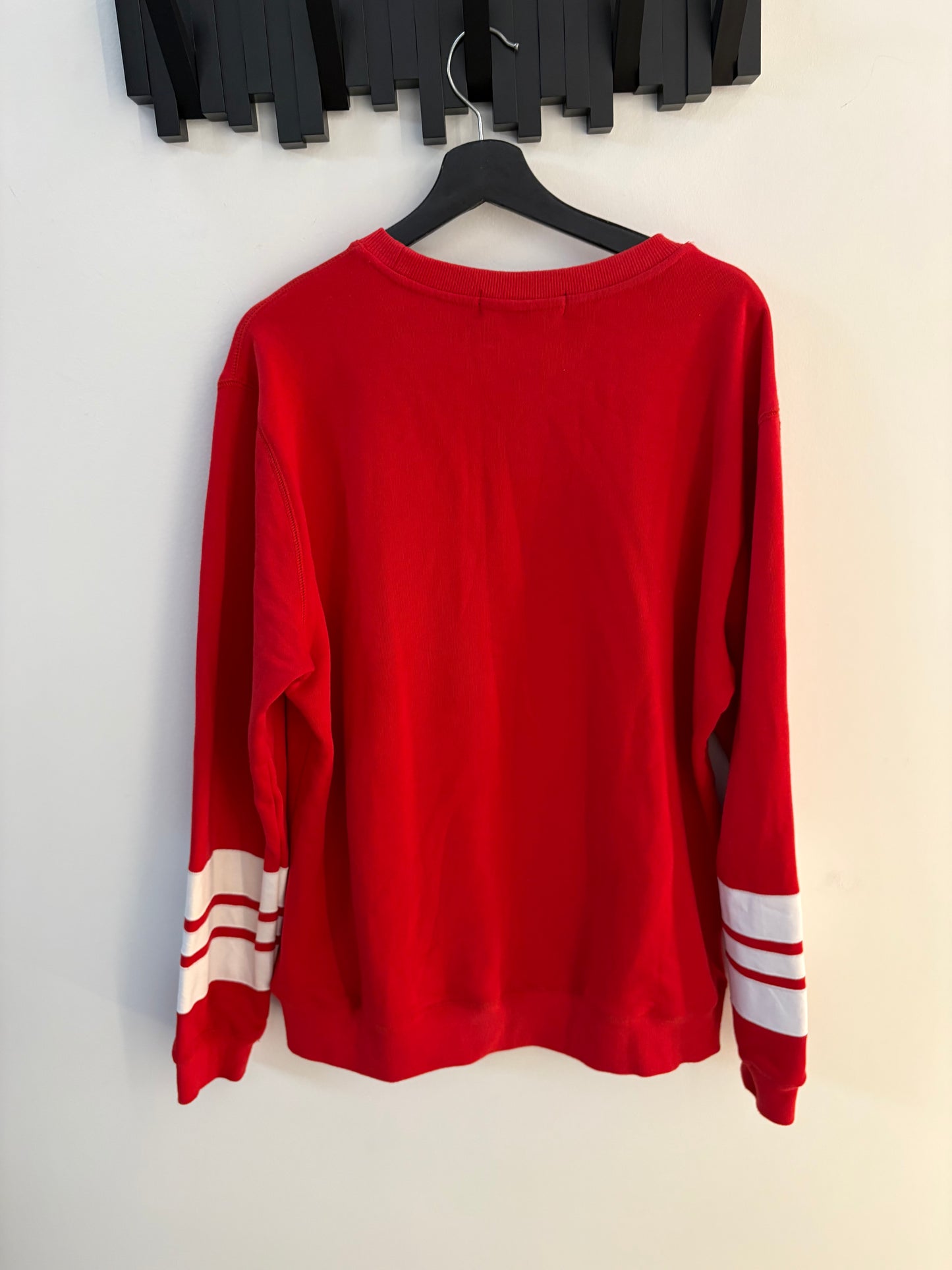 RoyalLife King of Hearts Chenille Graphic Crewneck Sweatshirt Red