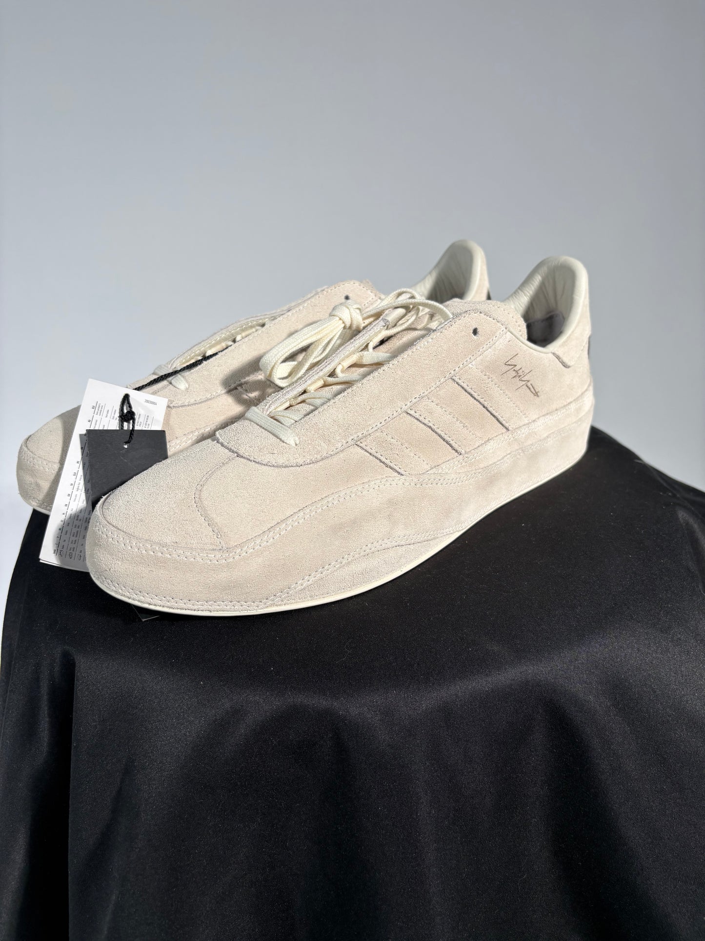 Y-3 Cream Suede Low-Top Sneakers
