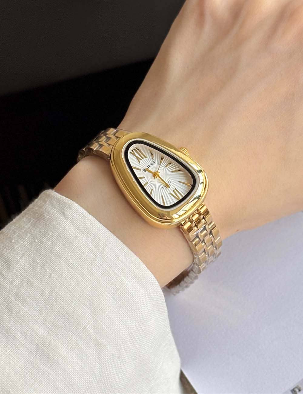 Dipped Shop - Luxury Snake Head Case Quartz Wrist Watch DP25F738: Gold White