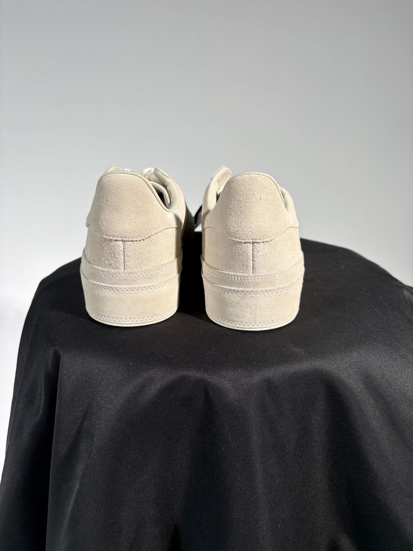 Y-3 Cream Suede Low-Top Sneakers