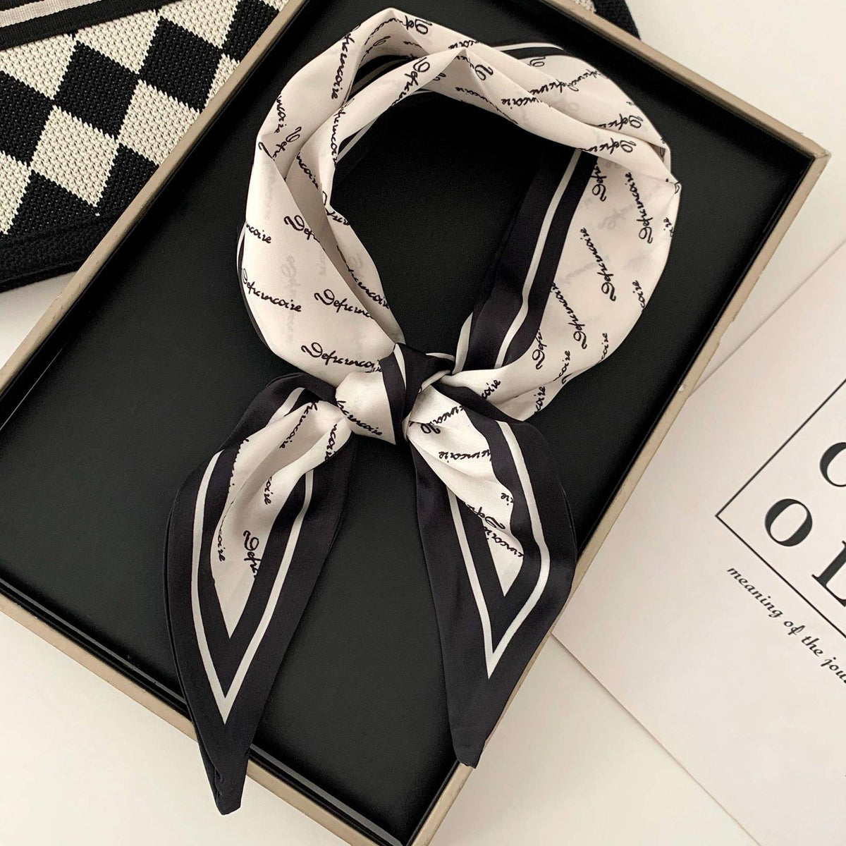 MKS America - Retro Multi-Functional Ribbon Scarf: NO-5 / M