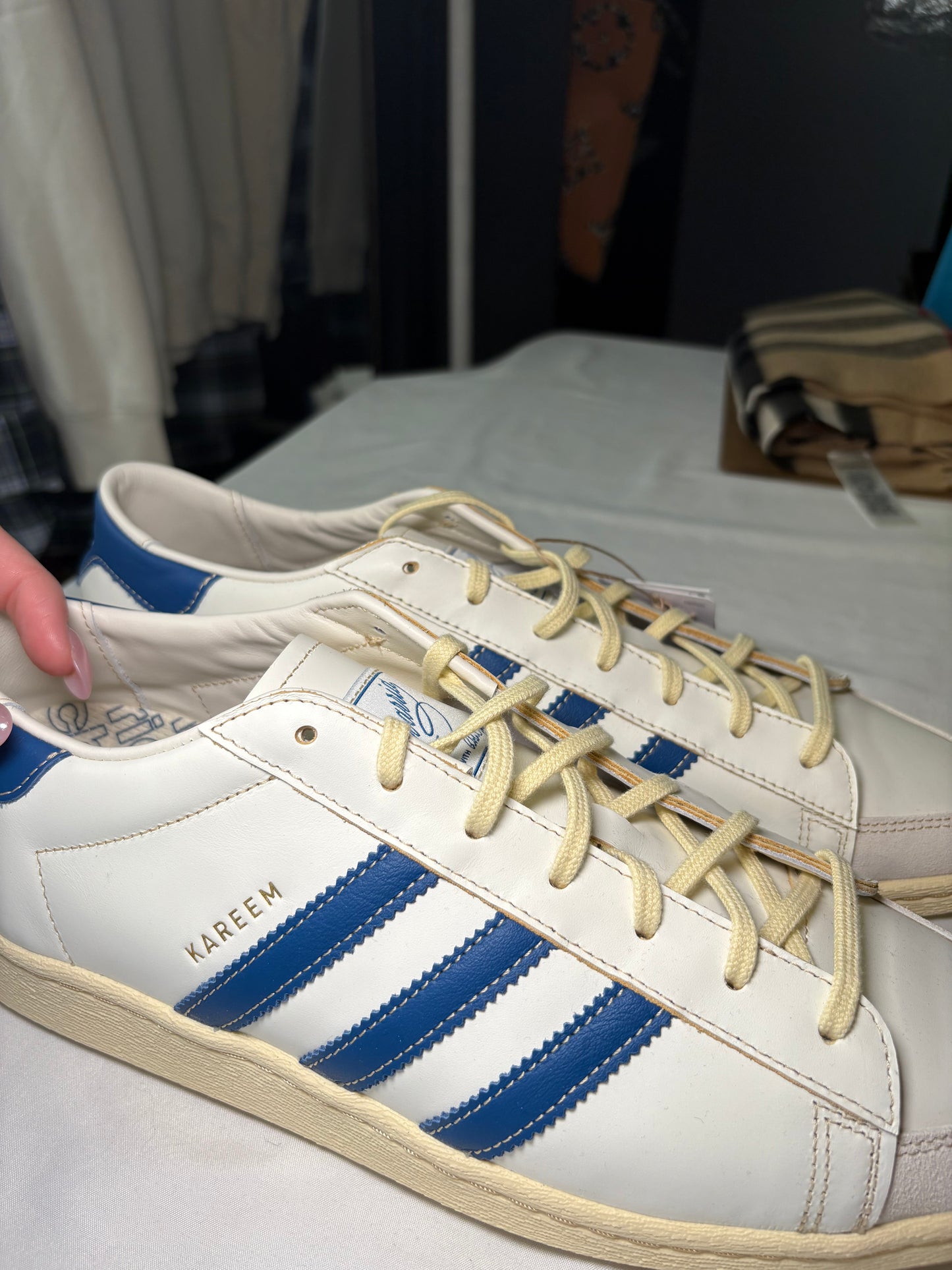 Adidas Originals Kareem Abdul-Jabbar Low – White/Blue Vintage Style Sneakers