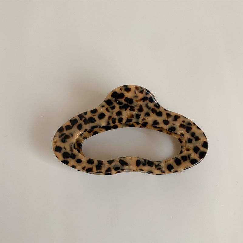 Dipped Shop - Leopard Print Hollow Geometric Acetate Hair Claw DP25F993: 3#