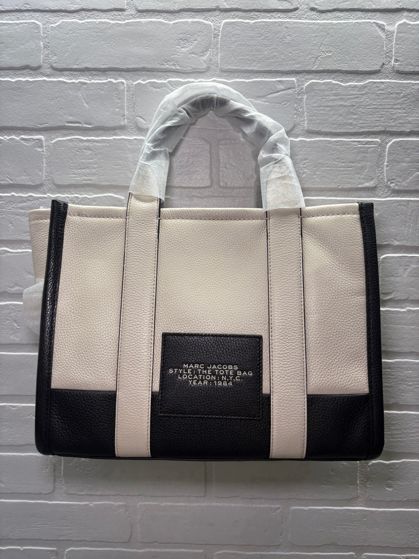 Marc Jacobs The Tote Bag Large Leather Tote – Black & White