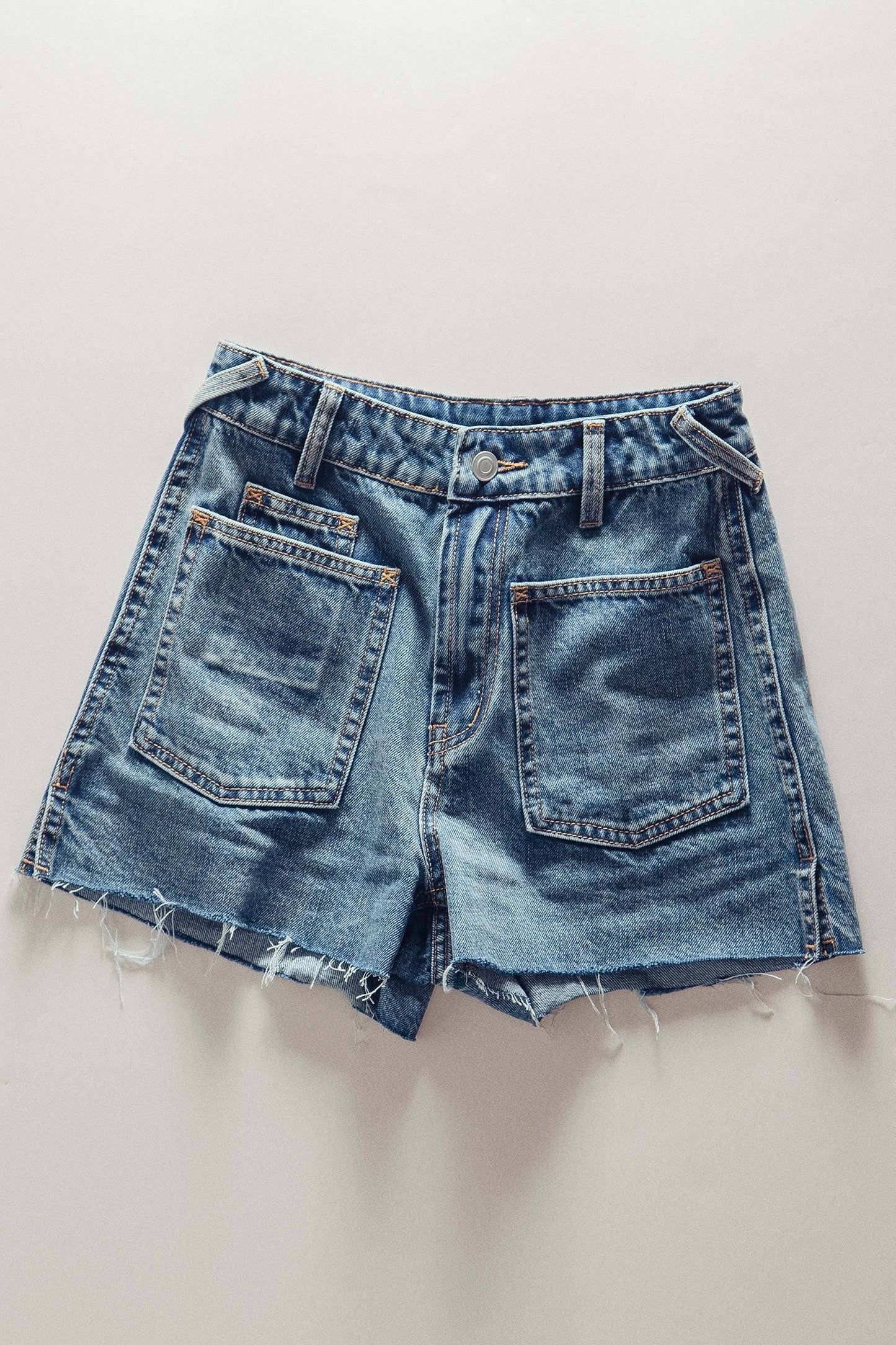 Urban Daizy - High Rise Patch Pocket Raw Hem Denim Shorts: DENIM BLUE / S-M-L:2-2-2