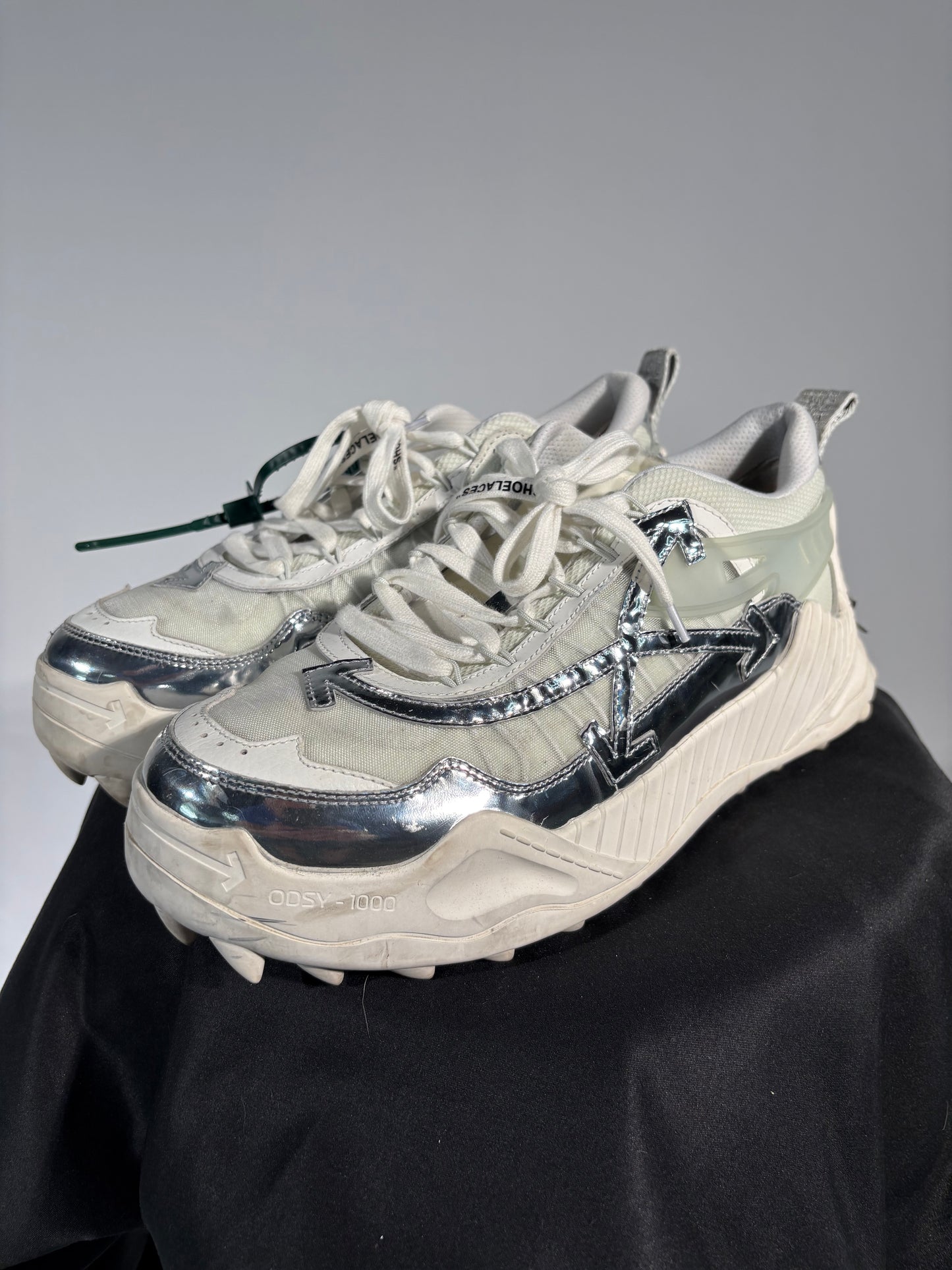 Off-White ODSY-1000 Low-Top Sneakers