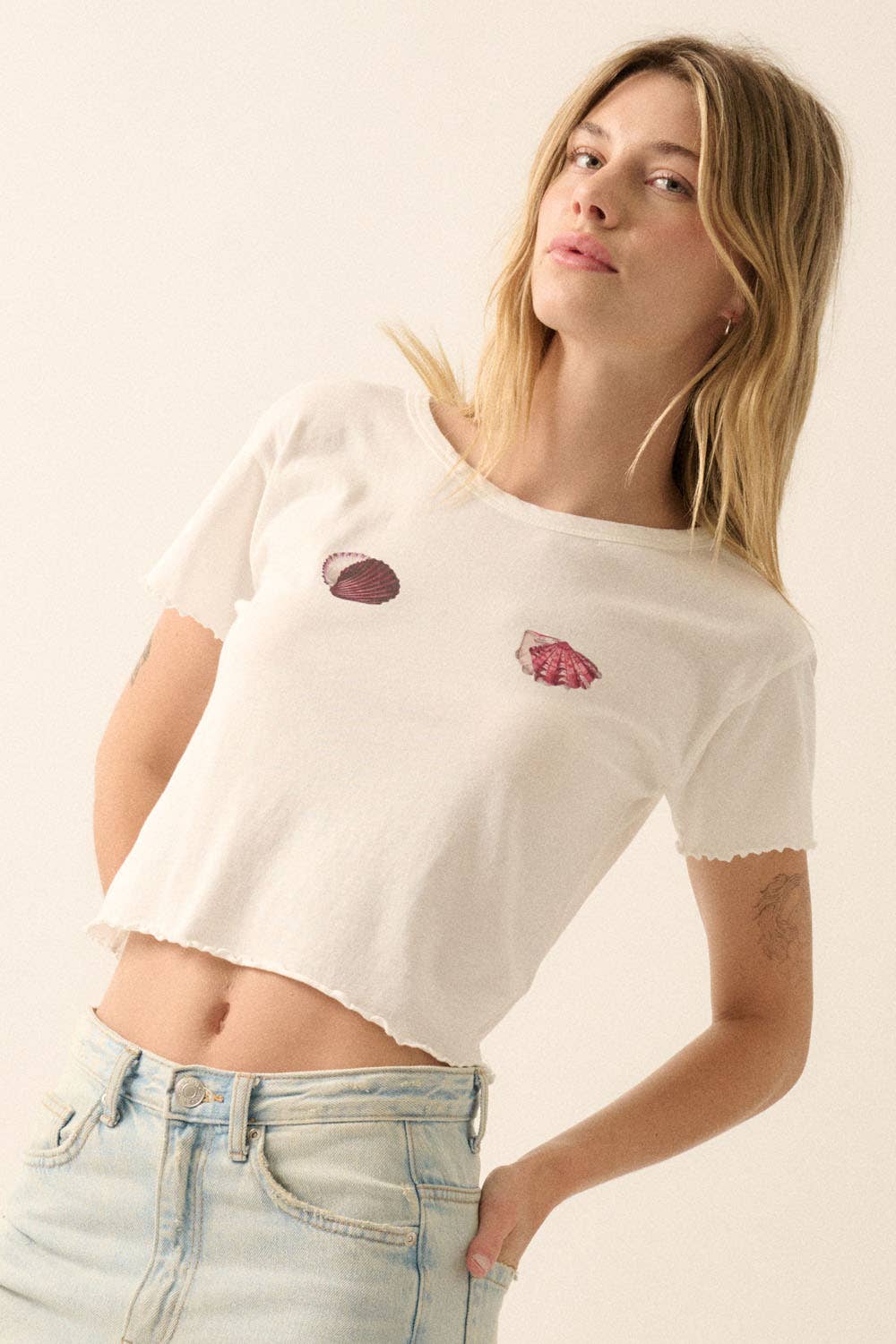 Promesa USA - Seashell Vintage Wash Cropped Graphic Tee: Ivory / L