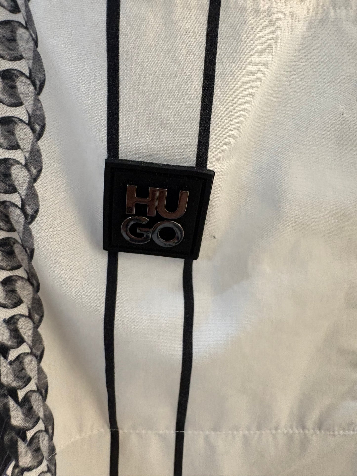 HUGO Boss Men’s Medium Black White Chain Floral Graphic Camp Collar Shirt