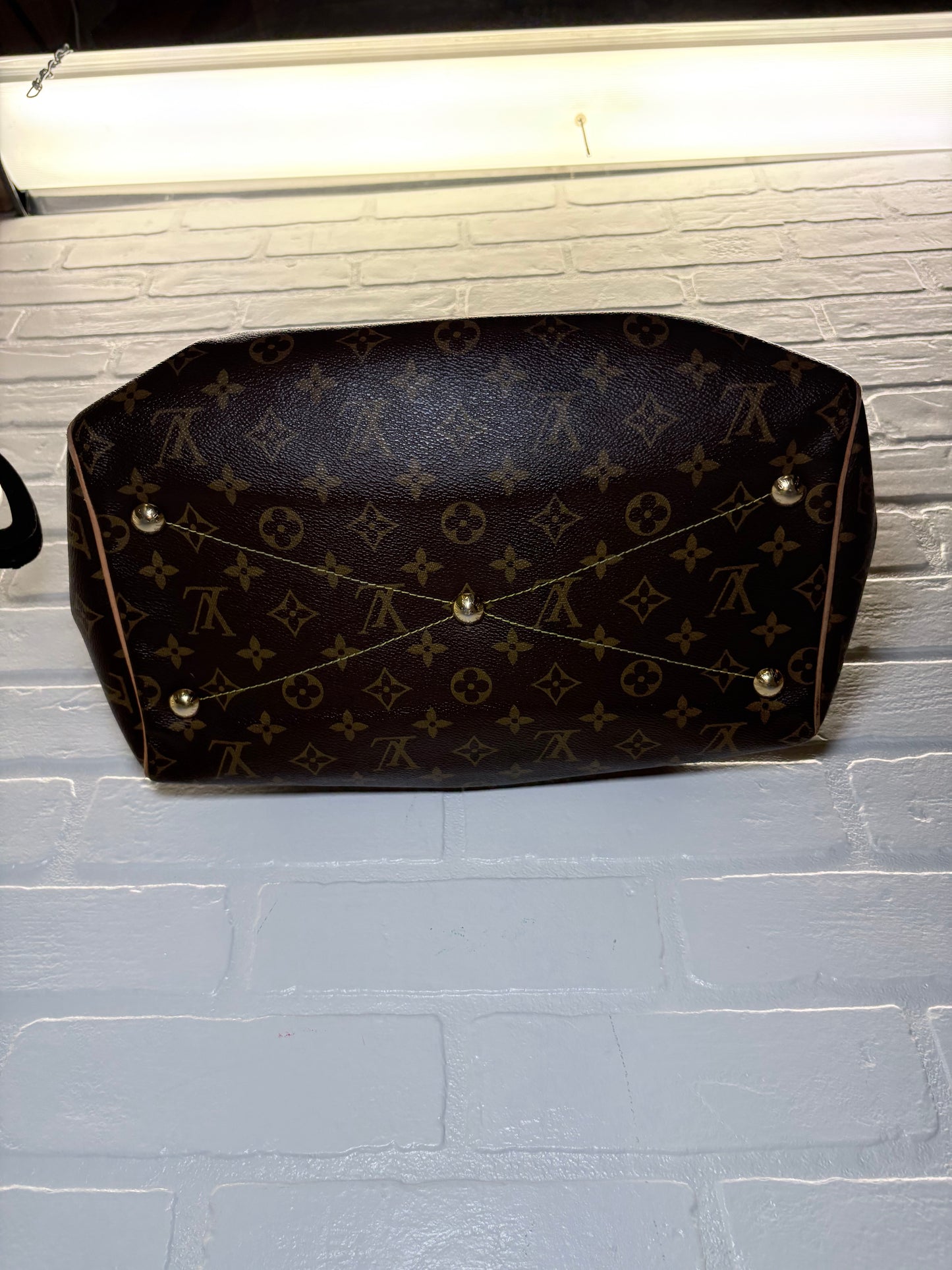 Louis Vuitton Monogram Tivoli GM Shoulder Bag – Classic Designer Handbag
