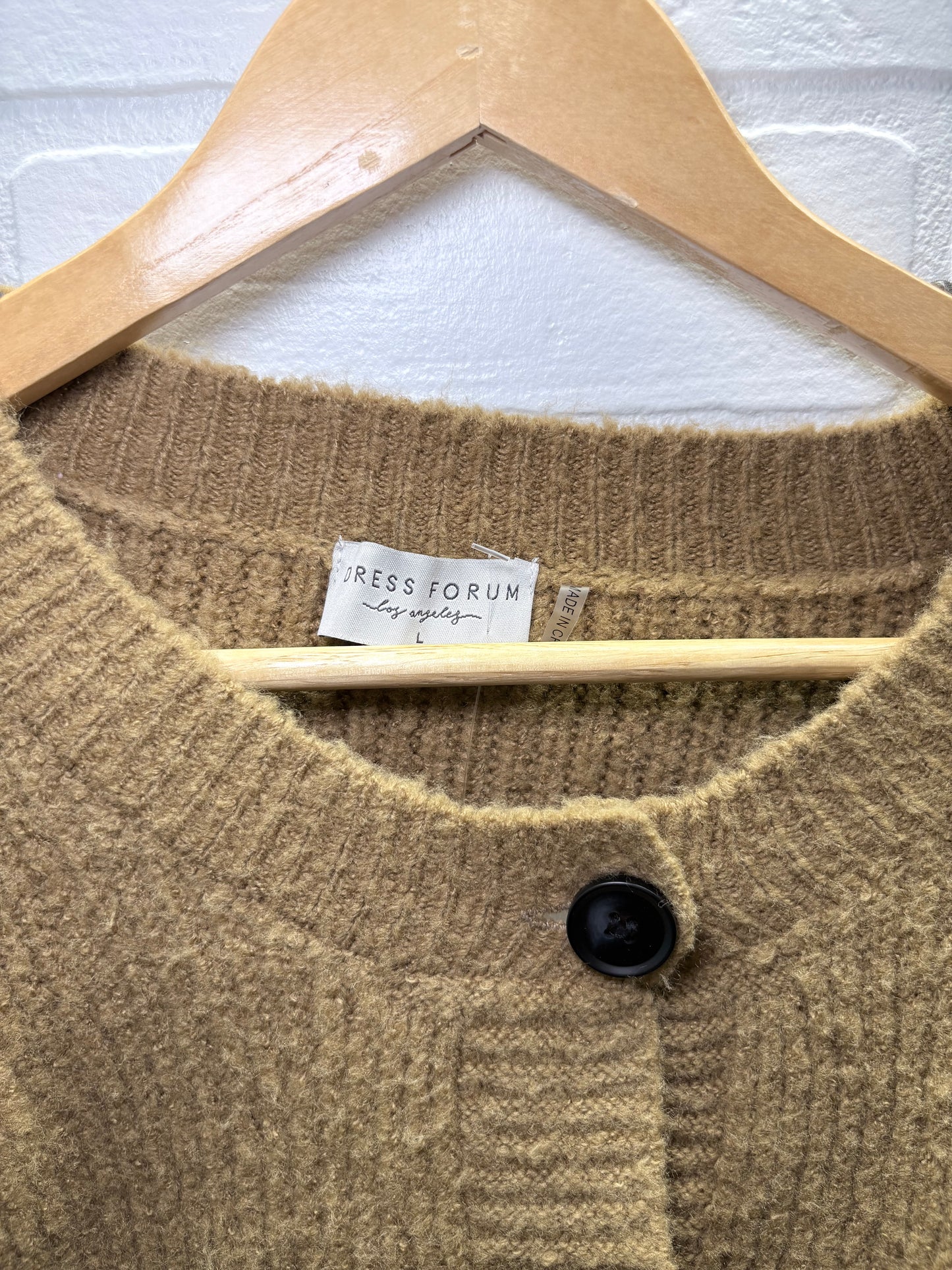 Dress Forum Cropped Knit Cardigan – Tan | Size Large
