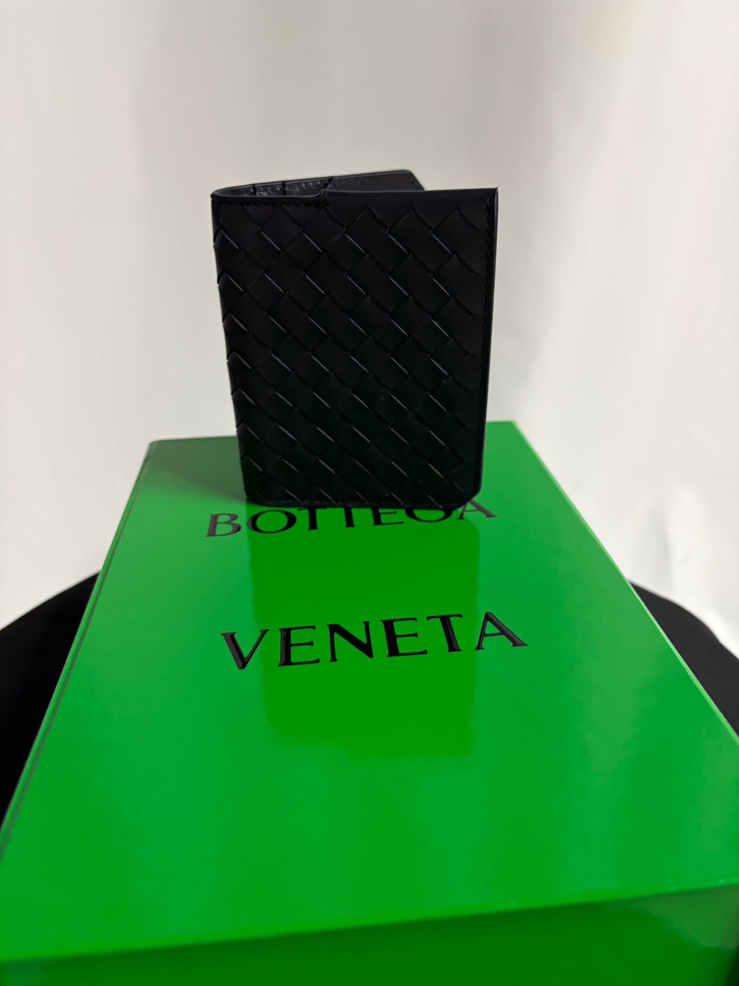Bottega Veneta Intrecciato Black Leather Bi-Fold Wallet Made in Italy with Box