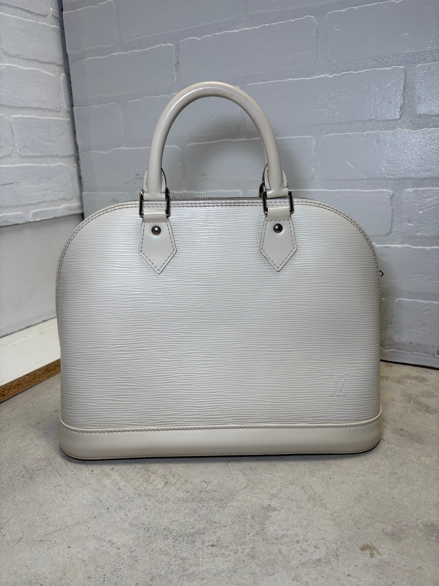 Louis Vuitton Epi Alma PM