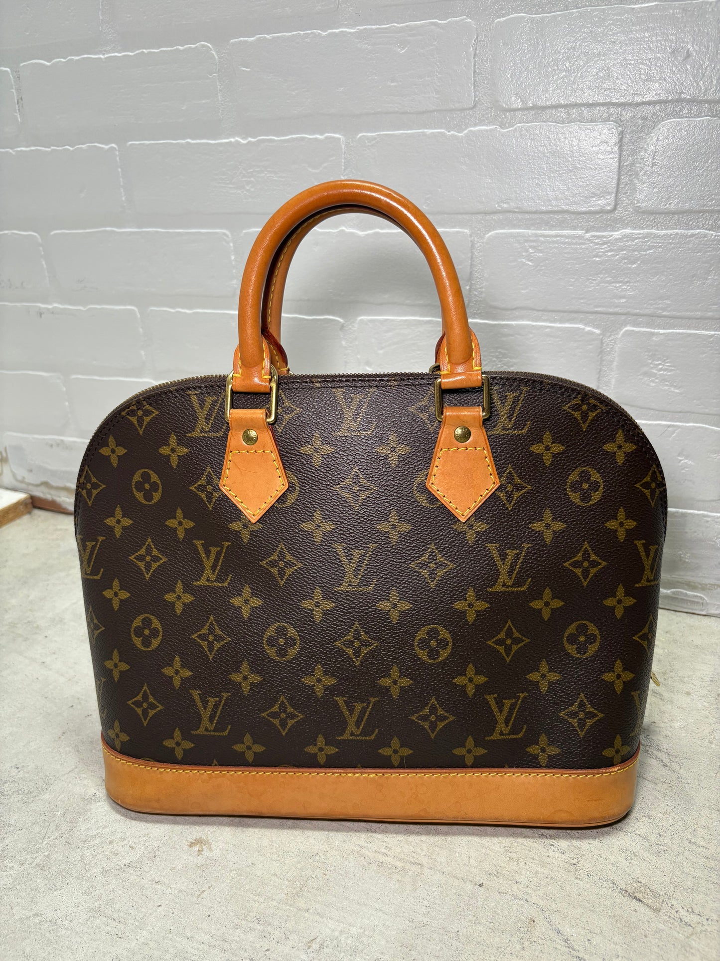 Louis Vuitton Alma PM