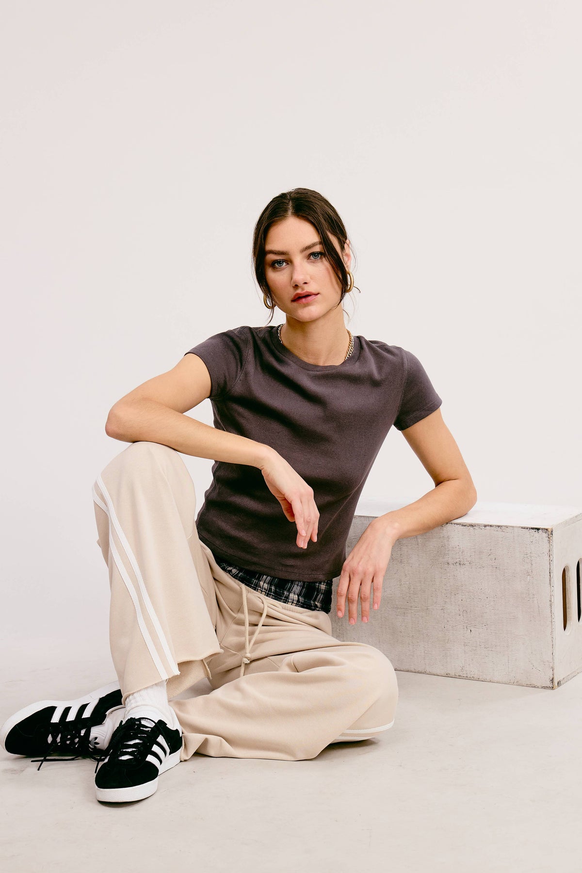 Mimosa - Basic Short Sleeve Baby Tee Knit Top: Charcoal / S