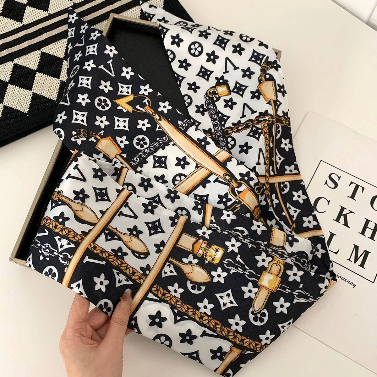 MKS America - Retro Multi-Functional Ribbon Scarf: NO-5 / M