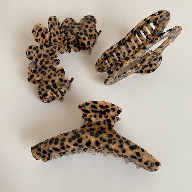 Dipped Shop - Leopard Print Hollow Geometric Acetate Hair Claw DP25F993: 3#