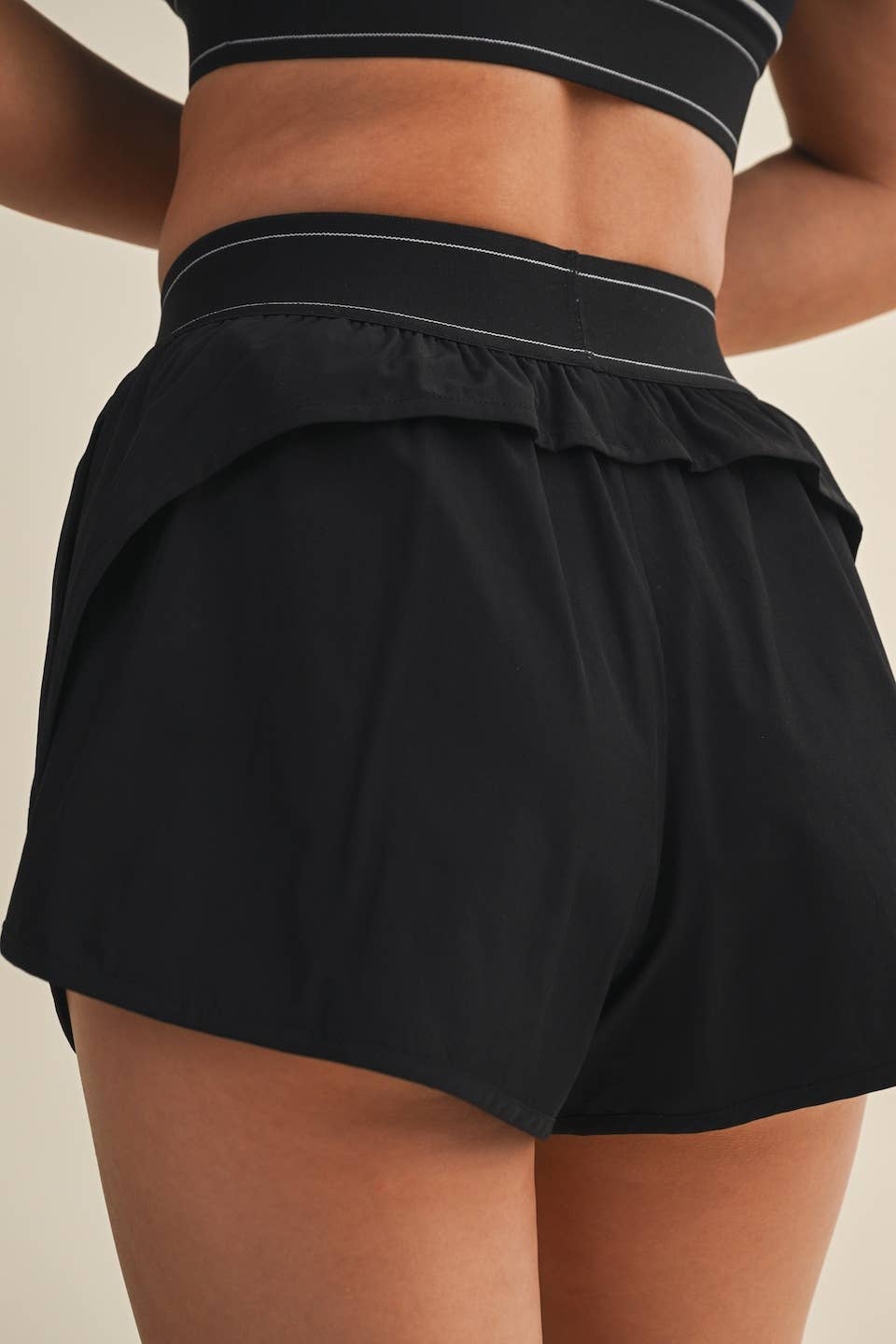 KIMBERLY C - Lightweight Shorts with Elastic Waistband: Black / L